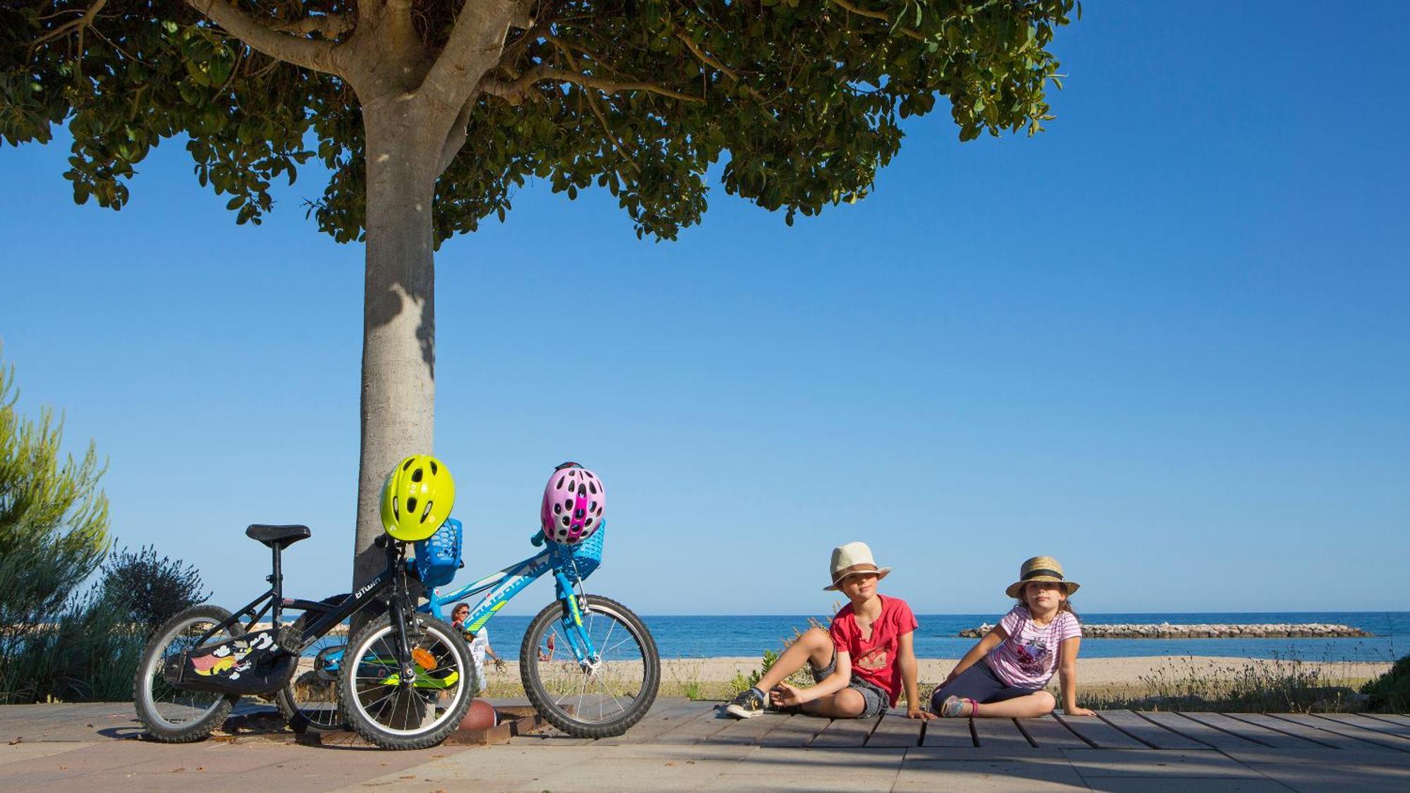 Apartamento Playa Miami Playa Екстериор снимка