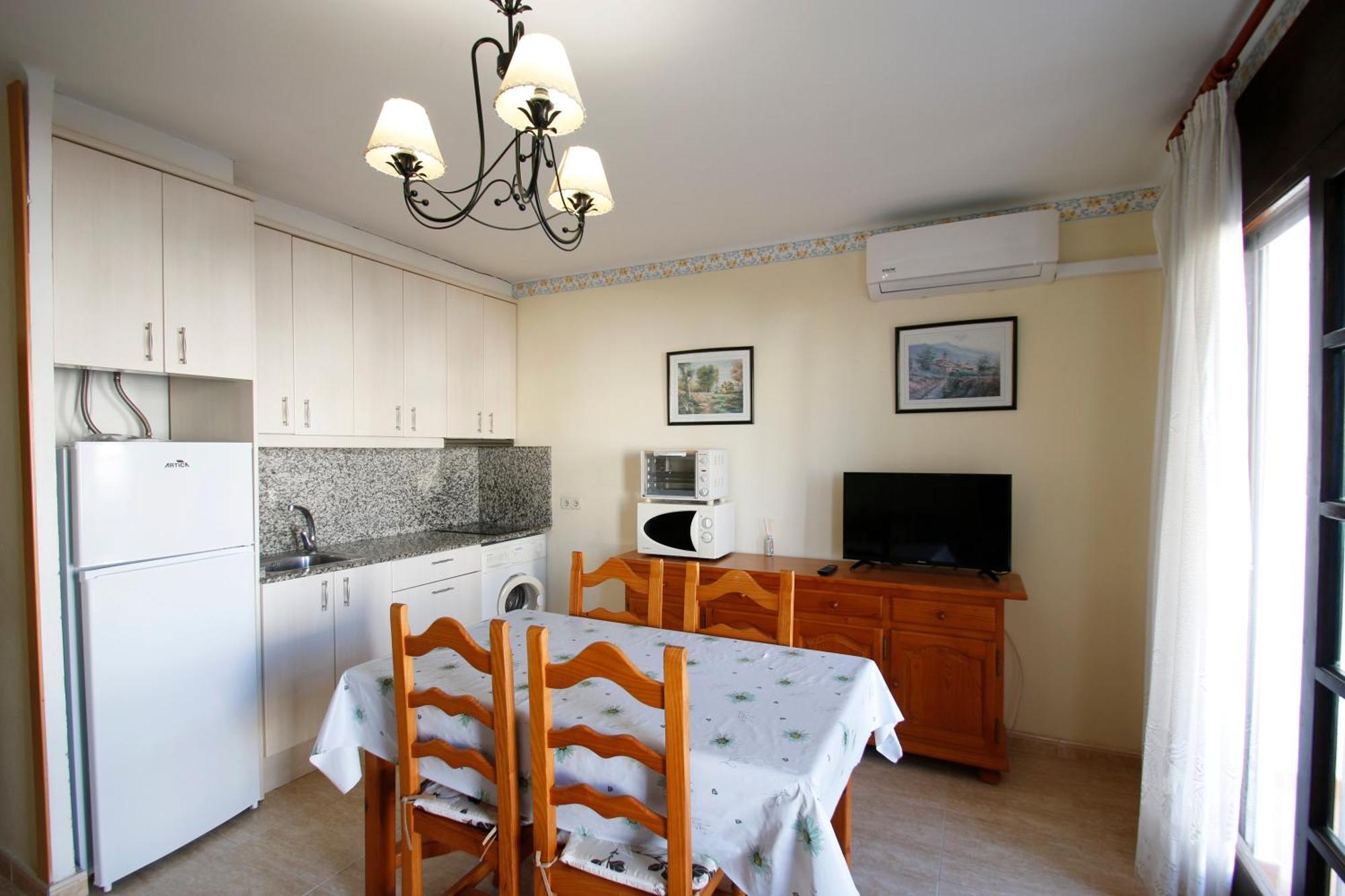 Apartamento Playa Miami Playa Екстериор снимка